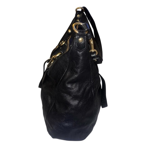 EUC Coach Vintage Black Leather Shoulder Bag with Gold Hardware Croc Detail - Picture 3 of 16